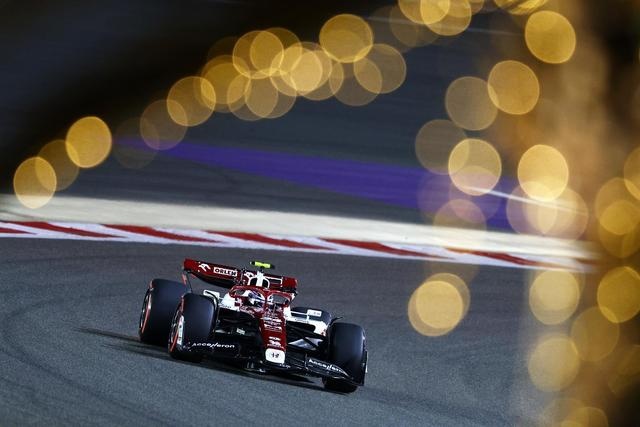 由周冠宇现象深挖：F1与中国有着怎样的渊源？
