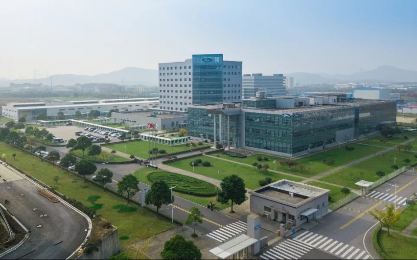都说聚焦本土化，但只有这个车企的做法与众不同