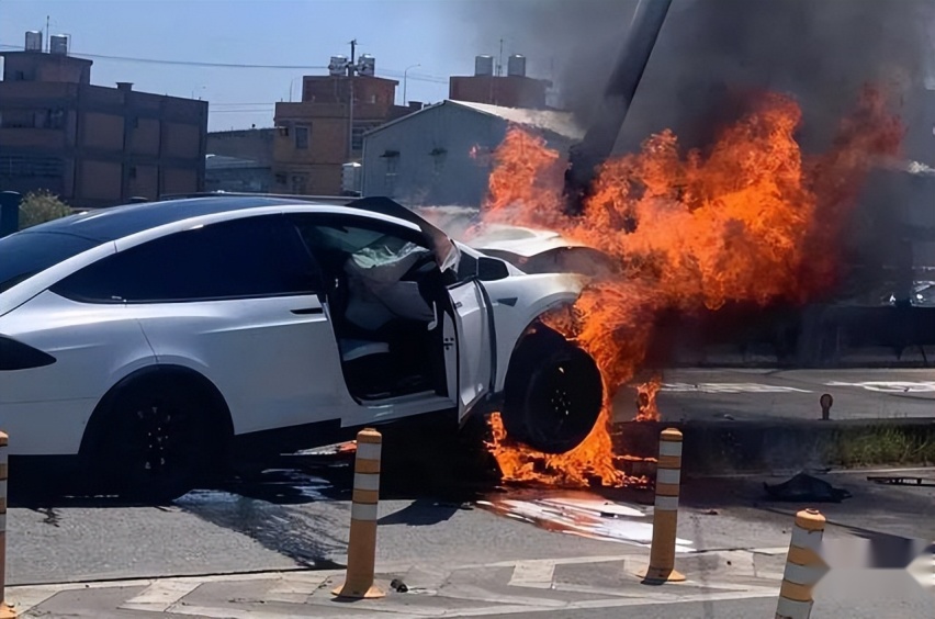 借势艺人林某某刷爆热搜，为何特斯拉容易“上火”？