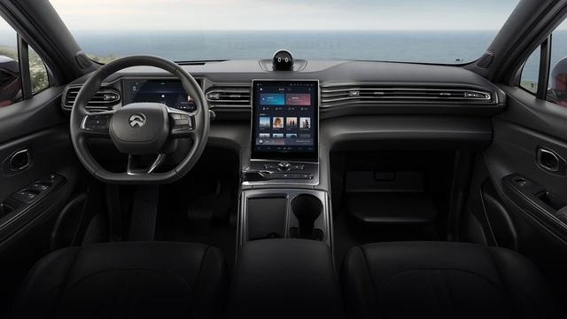 【30万纯电动】选668km续航的特斯拉Model 3还是420km的蔚来ES6？