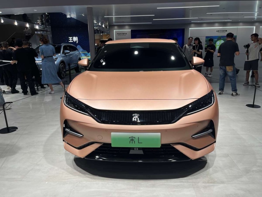 比亚迪最帅SUV!宋L有无框车门、电动尾翼等,这不比特斯拉好看?
