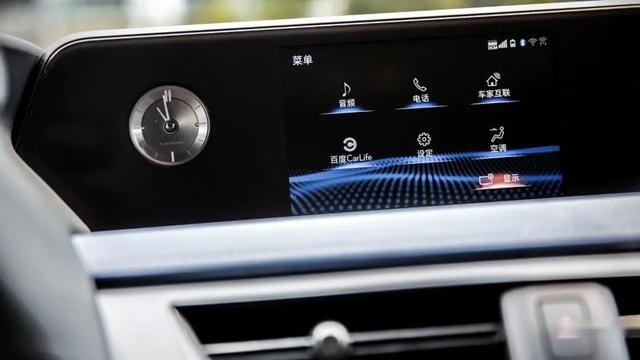 UX 300e的温度与情感，是Model 3这类新势力所给不