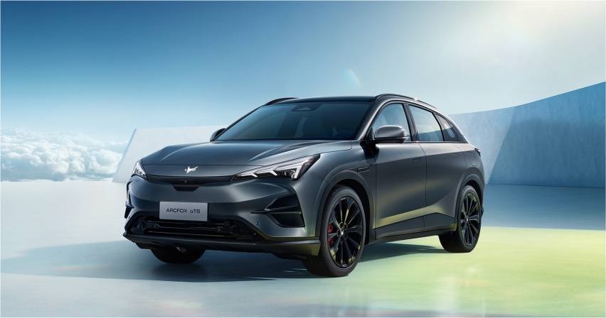 全优生超能纯电SUV 极狐阿尔法T5预售15.58万元起