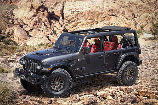 Jeep 推出新 6.4L V8 牧马人