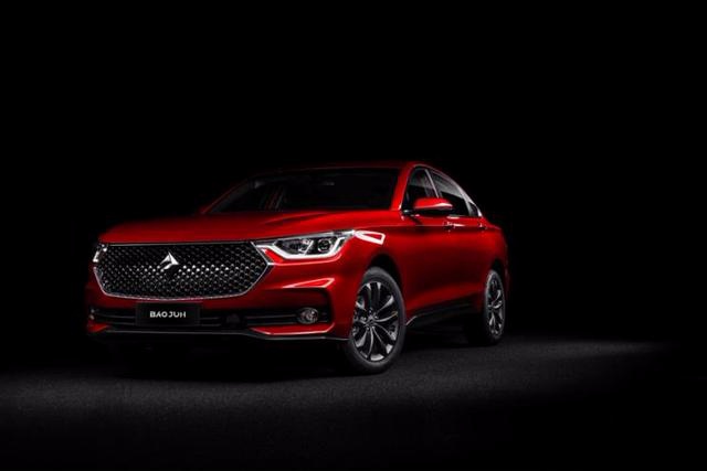 专造神车的宝骏，2款全新车型曝光，挂钻石标，涵盖轿车与SUV