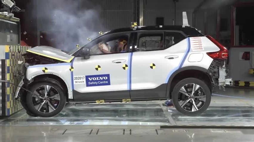 沃尔沃发布首款MPV EM90，重新定义豪华