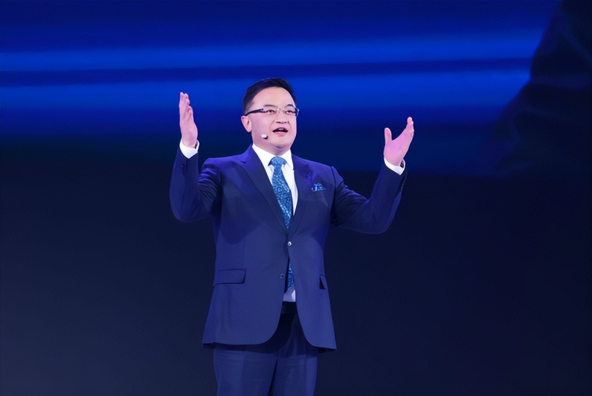 欲抢比亚迪蛋糕！东风携马赫电混PHREV+风神L7亮相