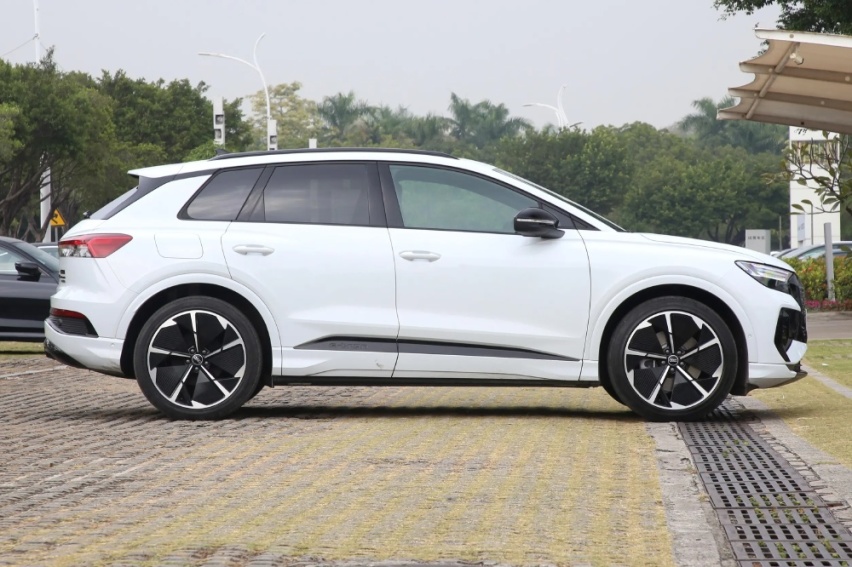 一场实力的较量奥迪Q4 e-tron VS 宝马iX3