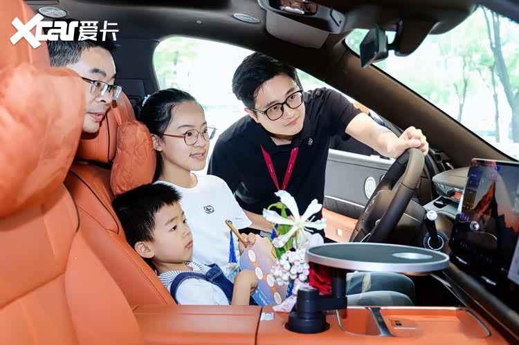 华为慧通高端服务 奕境汽车全国首家用户中心落地武汉龙阳大道