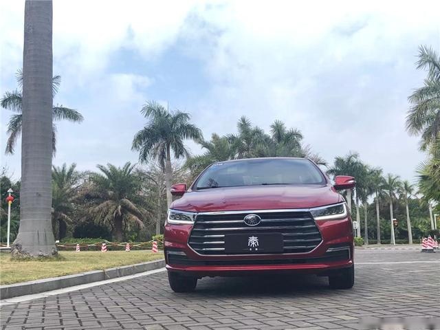 试驾比亚迪全新秦燃油:百公里油耗5.6L、配置越级