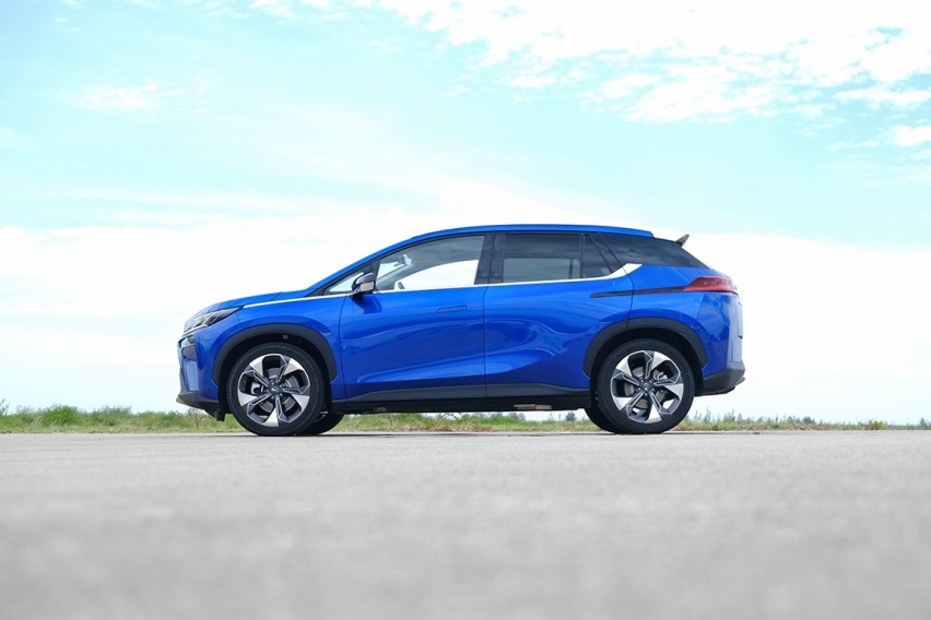 试驾17万起全新SUV 实力拔尖！不愧是广汽新能源最新力作