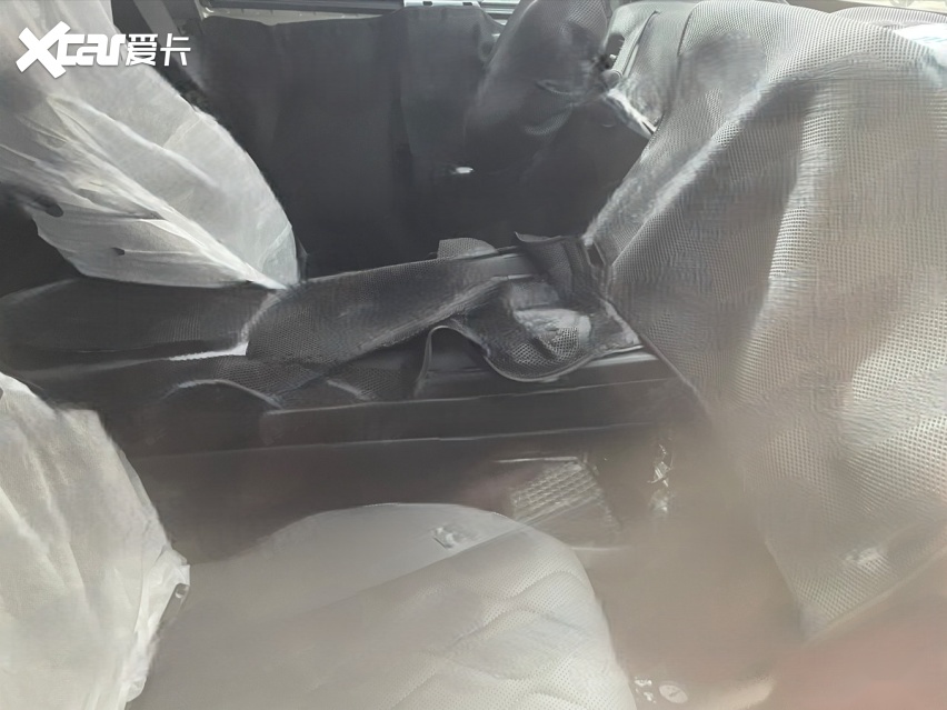 疑似吉利银河星舰8谍照曝光，车头大气，或配插混系统