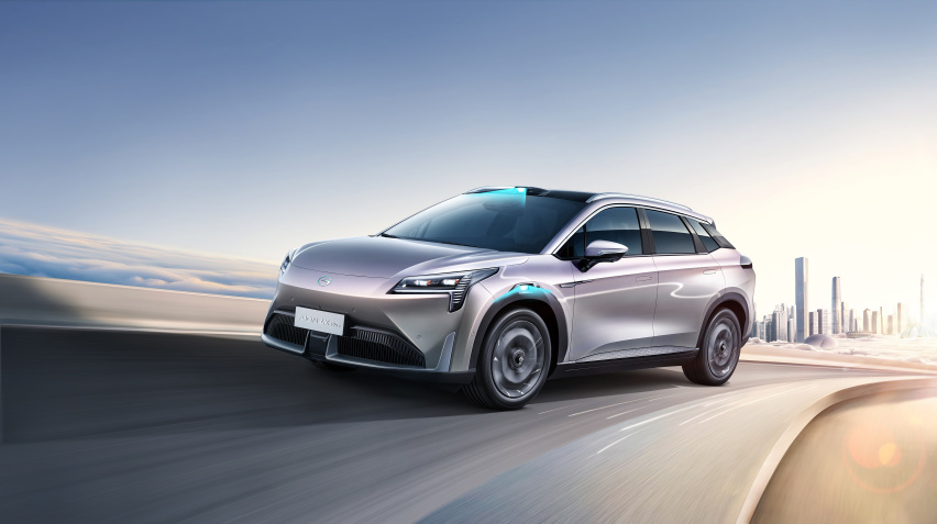 AION LX Plus：我的续航不算多，打个对折也就500KM吧