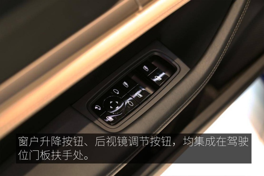 触电新生斯图加特骏马 保时捷Taycan Turbo静态体验