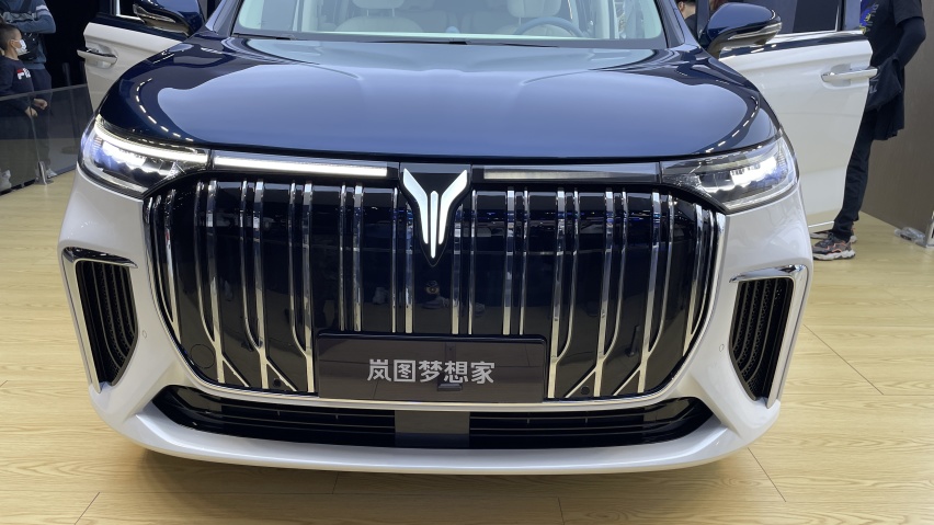 百公里加速5.9秒岚图全新mpv梦想家亮相