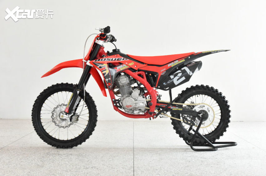 新款波速尔m5越野车正式上市经典的越野车造型