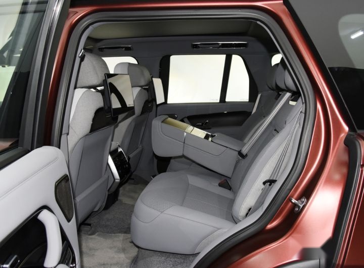 4.4T V8双涡轮，内饰壕无人性，全新路虎揽胜系列成都车展正式上市