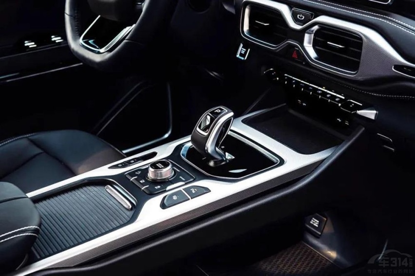 都是自主中型SUV，捷途X90 PLUS、瑞虎8和豪越选谁好？