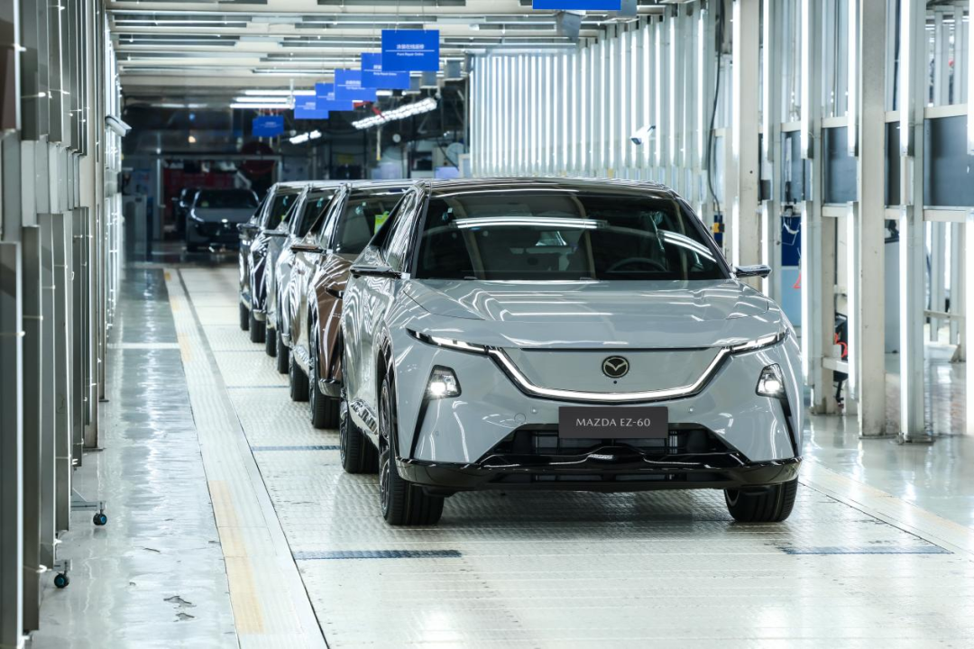 央視證言全球車標(biāo)準(zhǔn),長安馬自達(dá)在“變”與“不變”中迎戰(zhàn)新能源 央視證言全球車標(biāo)準(zhǔn),長安馬自達(dá)在“變”與“不變”中迎戰(zhàn)新能源