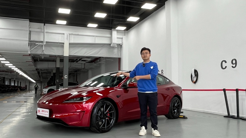 多处改动都在哪？静态品鉴Model 3高性能版，想试驾的心蠢蠢欲动