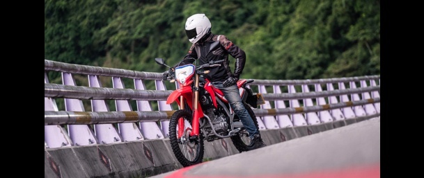越野玩乐、上班通勤一车包办，本田CRF300L与拉力双车评测
