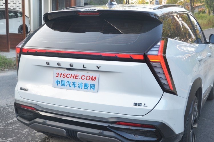 为什么吉利新博越L会是10-15万级的热门选择？体验后有答案了！