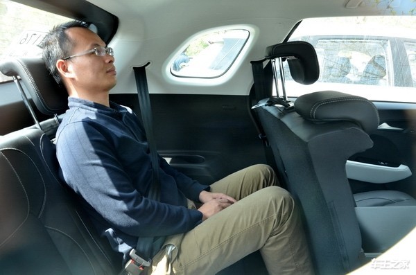 宝骏530七座试驾 实用做到极致的紧凑型七座SUV