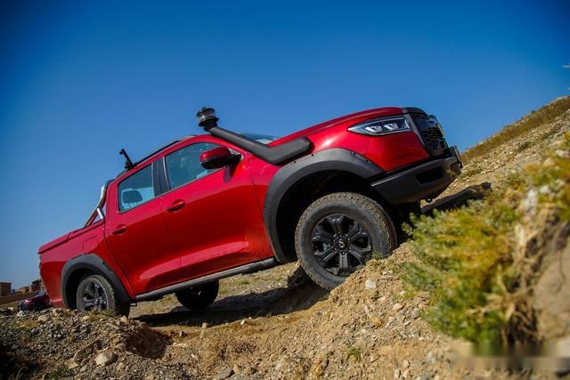 F-150有点贵？长城炮新出了越野皮卡了解一下
