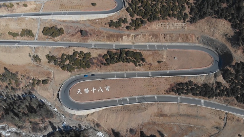 旅朋友丨冬日自驾理塘，探寻丁真家乡