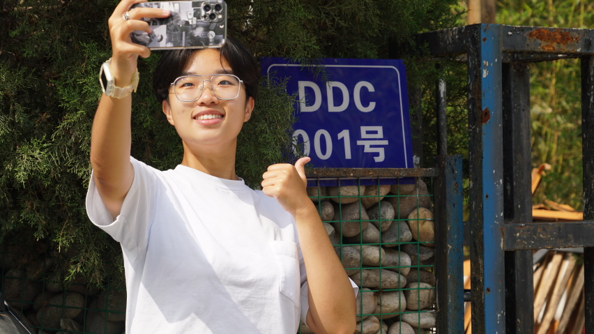 00后入职逗斗车，面试差点把车开进局子里