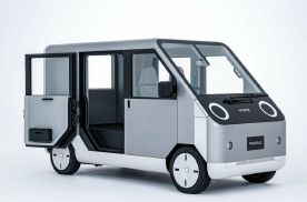 日本小可爱电动车K-Van，配备急救箱、电源可供救援使用