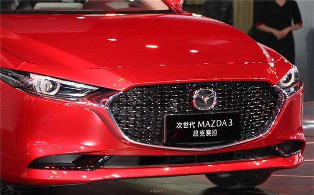 售价11.59万起，全新马自达3标配倒车影像、8安全气囊