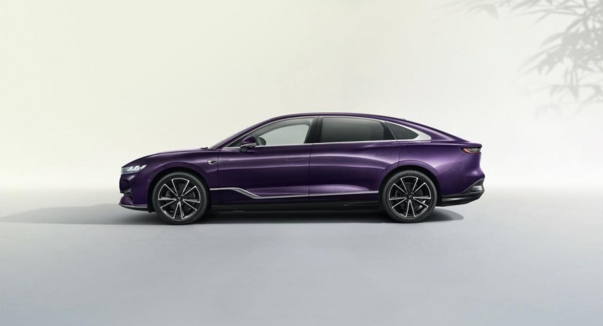 岚图追光PHEV：定义20万级高品质出行新标杆