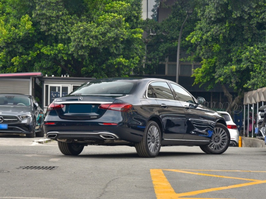 中大型豪华轿车怎么选？红旗H9对比奥迪A6L、奔驰E级