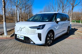 试驾沃尔沃EM90 北欧会客厅的移动盛宴