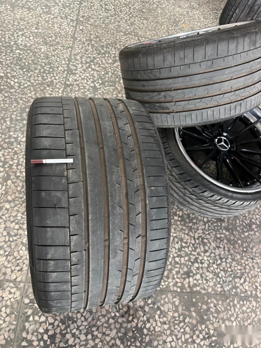 赶在过年前换奔驰C Coupe，加班加点割完宽体快乐过新年