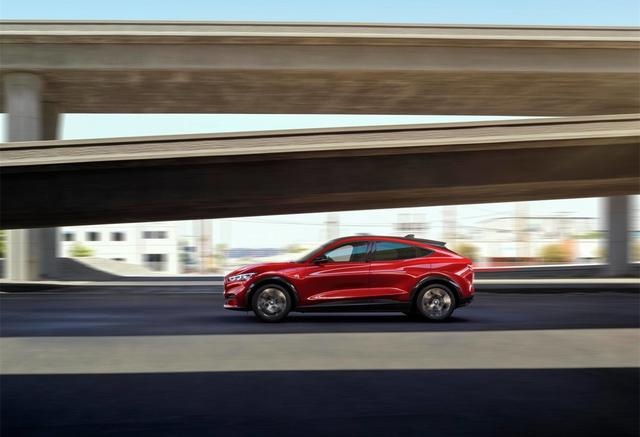 当大V8触了电，当野马与SUV结合——福特Mustang M