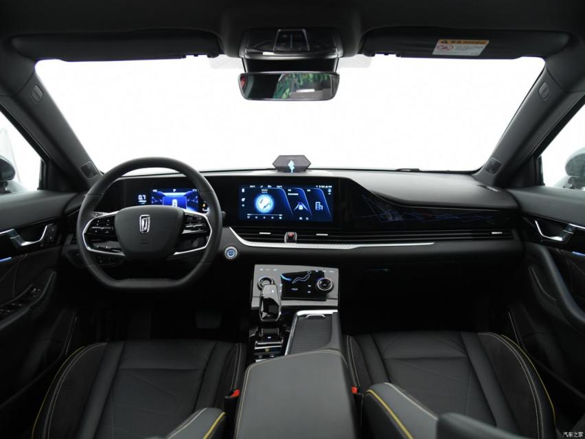 预售价11.09万元起 轿跑SUV“黑马”奔腾B70S来袭
