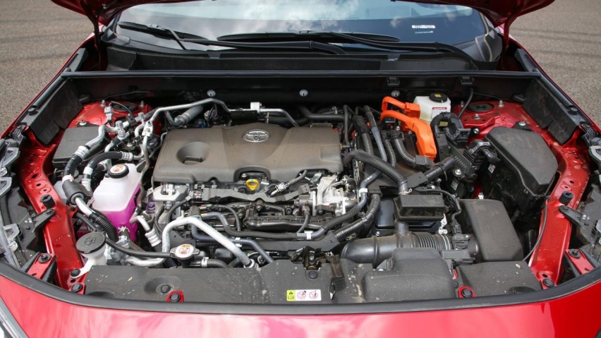 能否在纯电当道的时代闯出一片天？试驾：RAV4荣放双擎E+