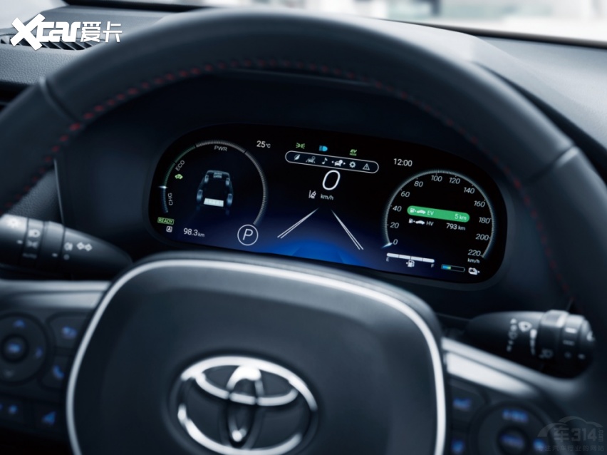 哈弗枭龙MAX对比RAV4荣放双擎E+选谁？