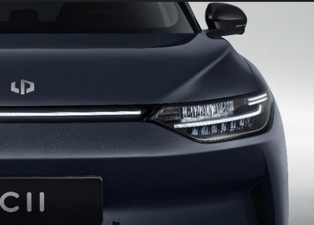 零跑C11 PK宋PLUS EV：豪华与智能竟可兼得？