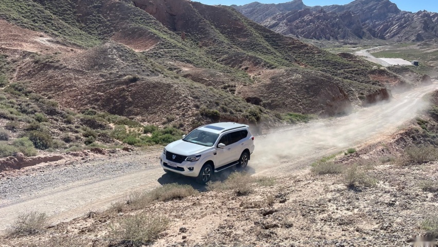 务实的硬派越野SUV 试驾体验全新帕拉丁