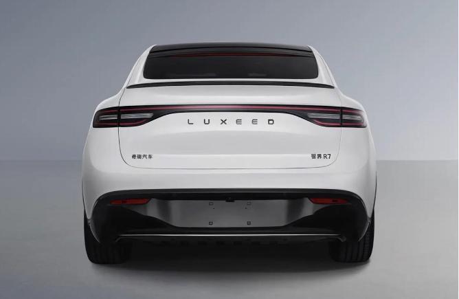 智界 R7 上市售25.98万起，续航802km，竞争Model Y能