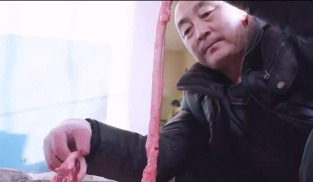 广东人挑战东北“羊枪”是什么体验？开科鲁泽去撸串
