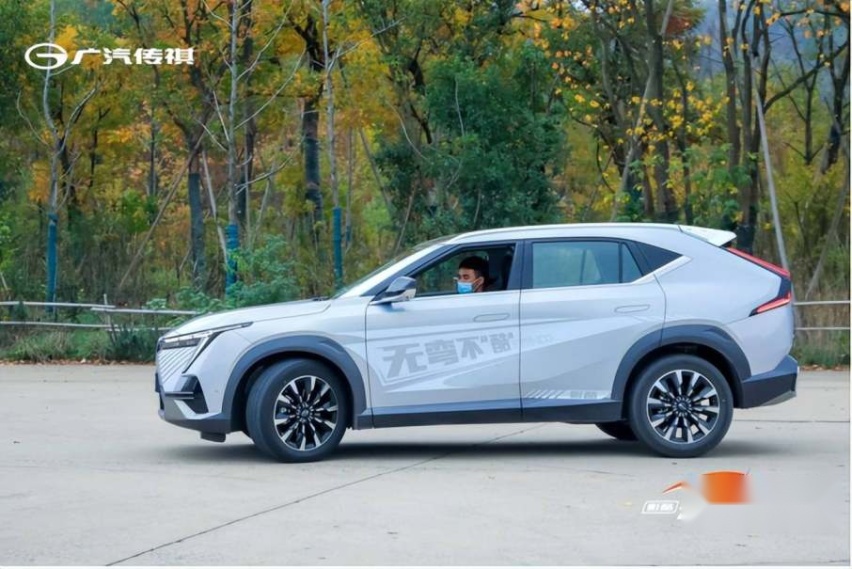 卉眼识车｜影酷-无弯不酷 广汽传祺影酷合肥区域上市暨劈弯挑战赛