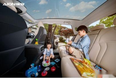 更有AI的家庭SUV，2024款AION V Plus上市15.99万