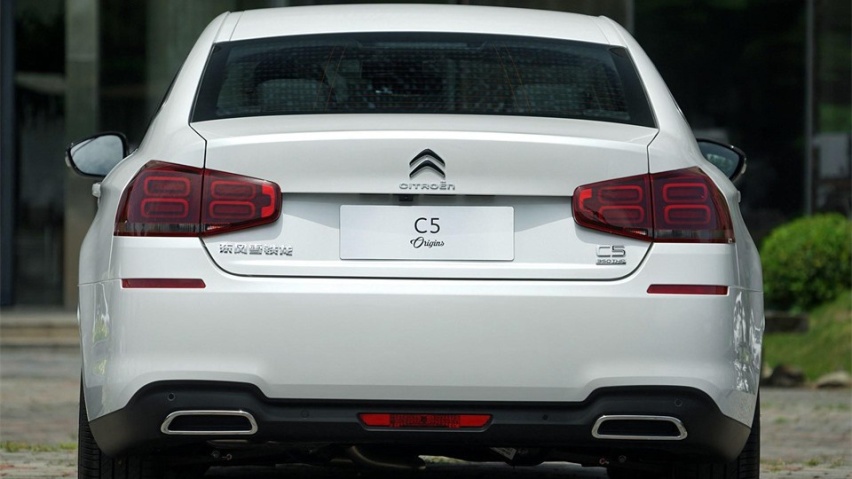 雪铁龙C5：二手车商都不敢收的法系车，花10万买真的亏？