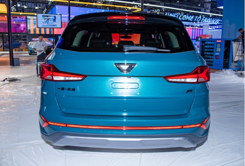 智能科技与实用性并存的中型SUV，全新捷达VS7实力强劲