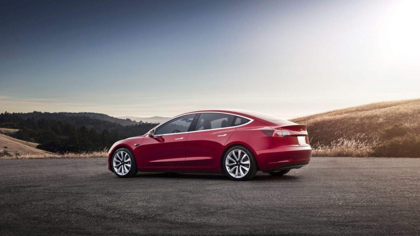 27万Model 3触底了？别急年内可能降到22万