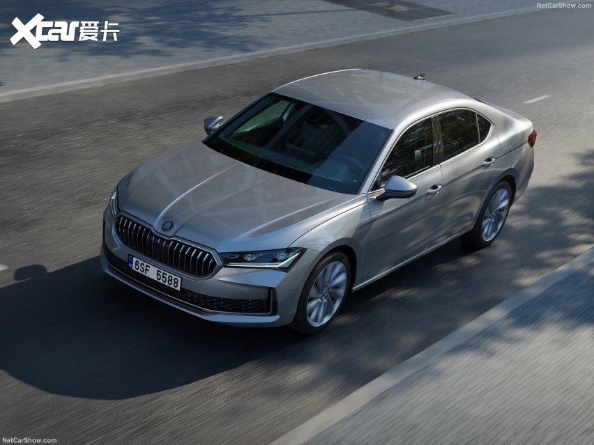 德系正统在捷克?斯柯达新速派加推插混,宝马5系最佳平替来了